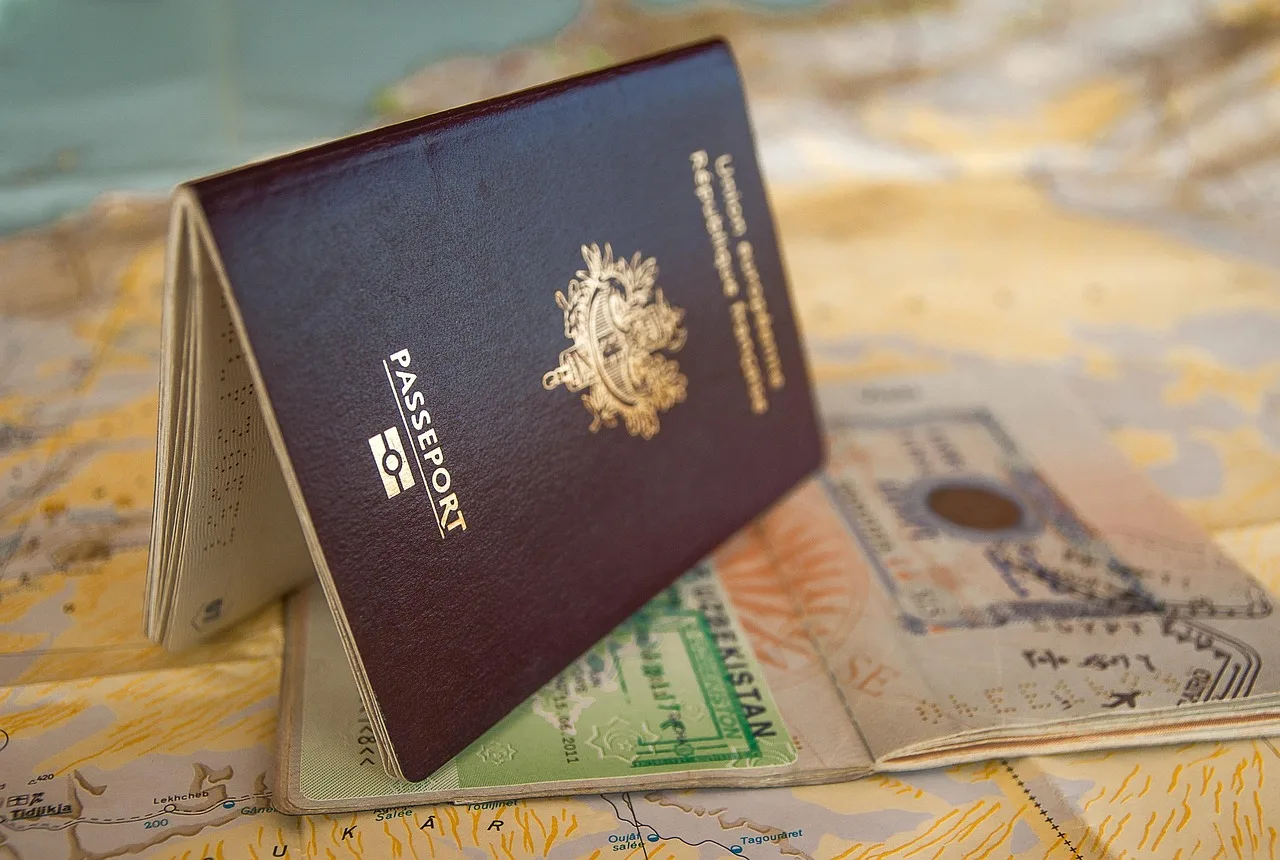 passport, visa, border, buffer, customs, passport, visa, visa, visa, visa, visa. Cross-border bookkeeping for US clients with Canadian operations